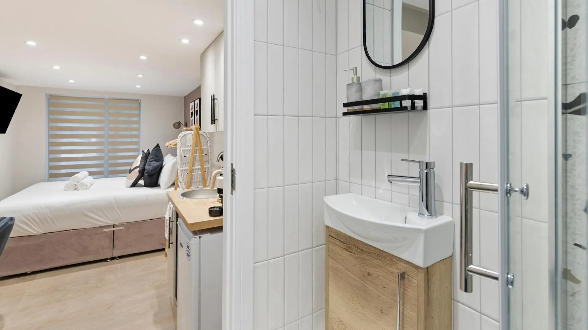 City Haven Luxe Studio With King Size Bed London Apartment